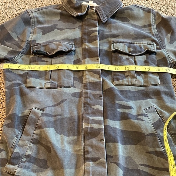 Splendid Green Camo Shaket Size XS in EUC - Picture 8 of 11